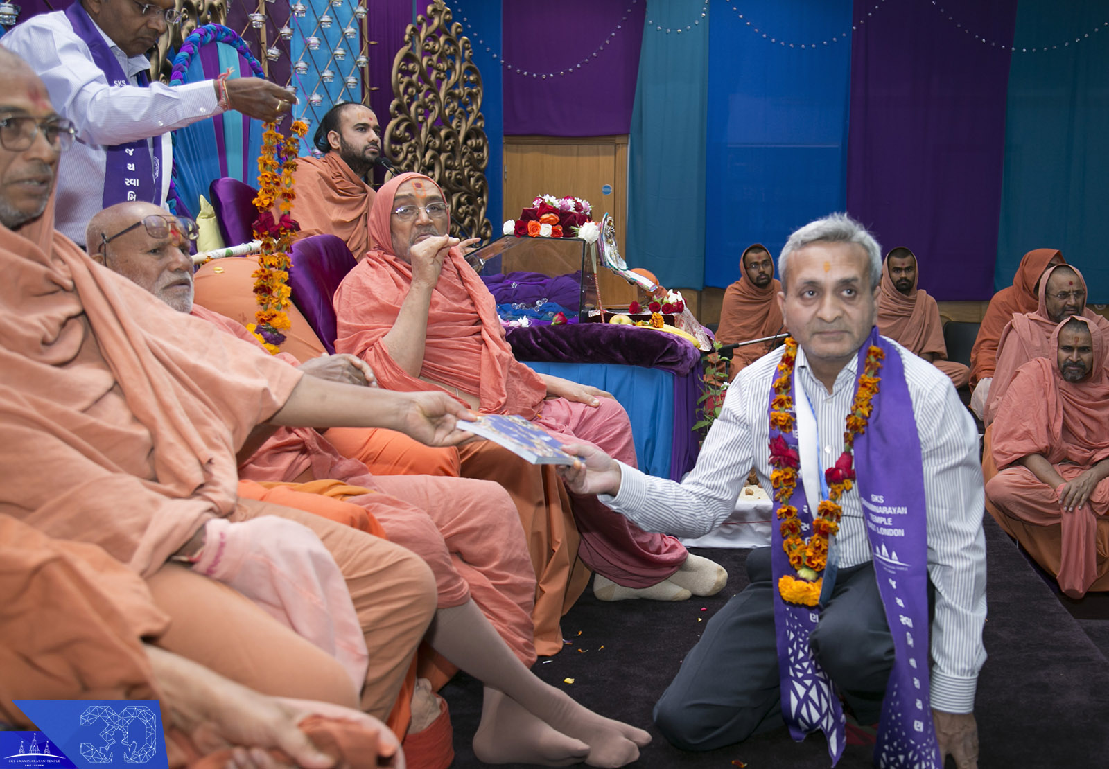 ©1987-2017 SKS Swaminarayan Temple East London